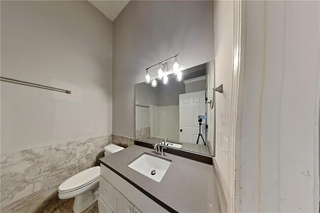 Building Photo - 1325 Cedar Oak Ln