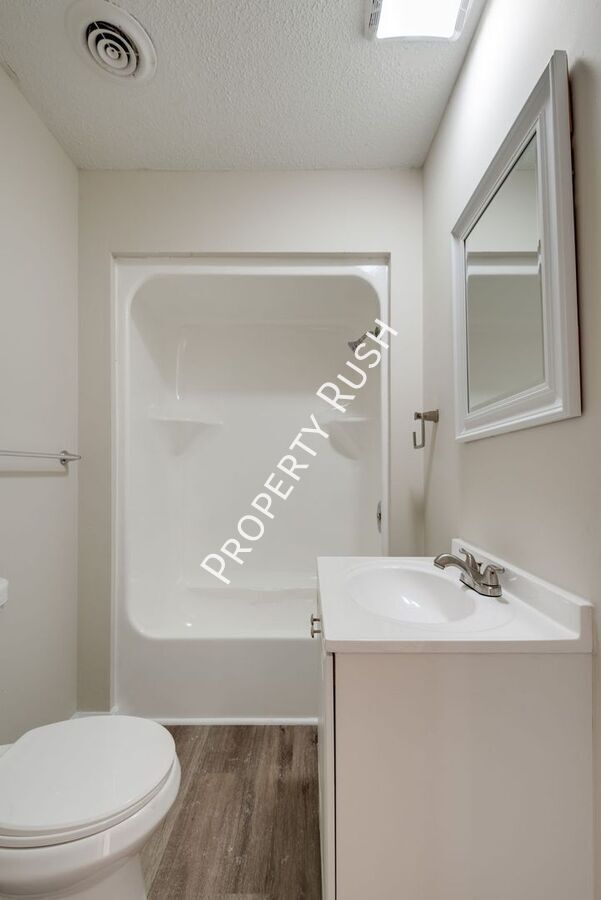 Building Photo - 46 Bell Rd