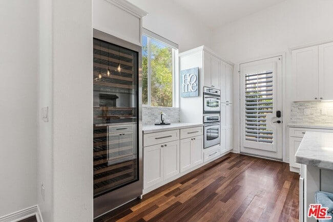 Building Photo - 5734 S Celedon Creek