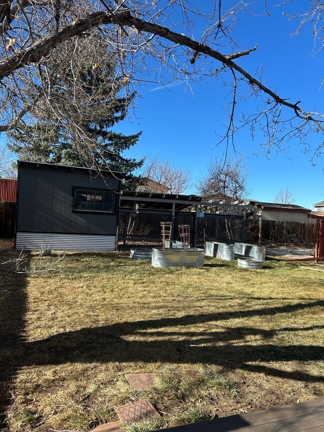 Building Photo - Stunning 4 BR/2 BA Morrison Home!!