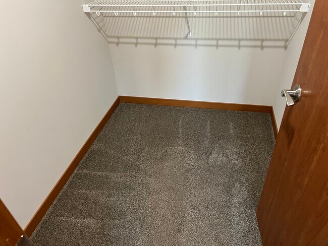 Building Photo - 1249 Salem Dr