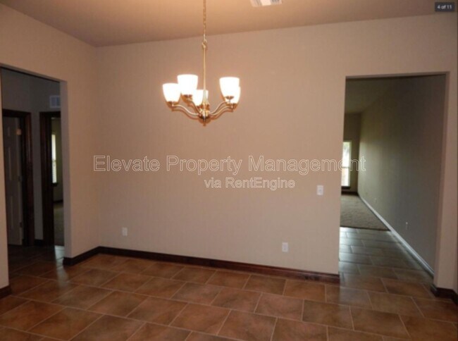 Building Photo - 2200 Kintyre Rd