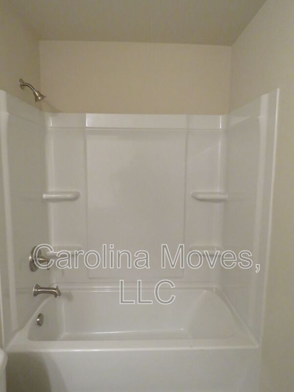 Building Photo - 163 Heatherwood Ln