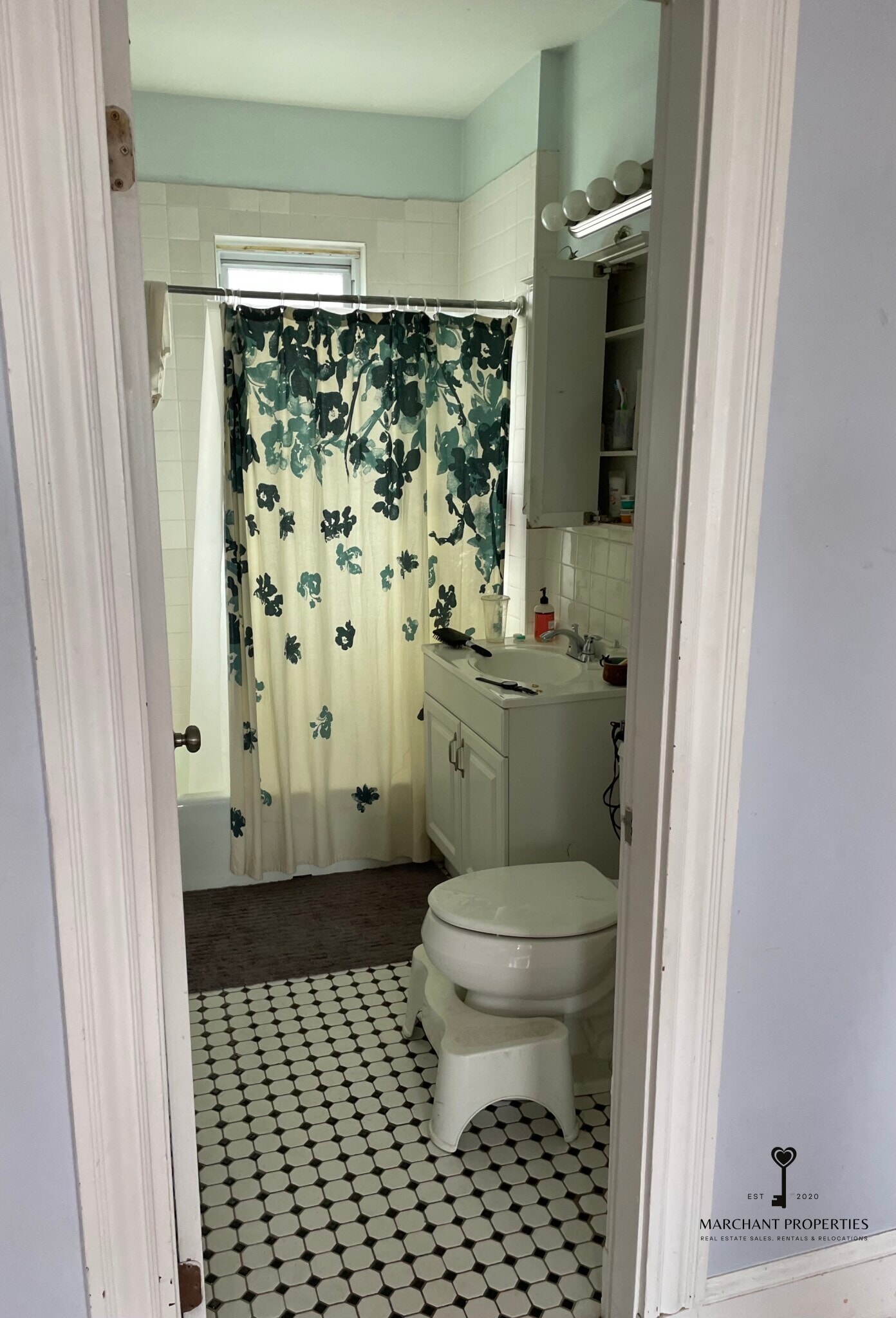 Building Photo - 7 Denby Rd