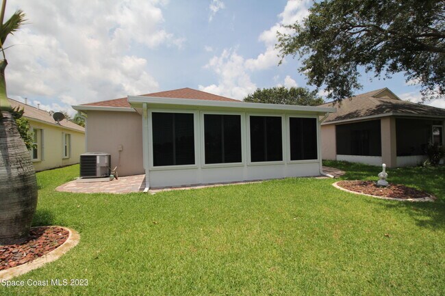 Building Photo - 2729 Maderia Cir