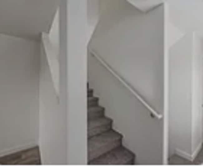 Building Photo - Great 3 Bedroom 2.5 Bath Vineyard Townhouse!