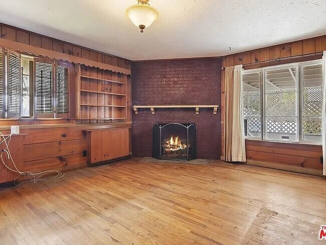 Building Photo - 1844 S Wooster St