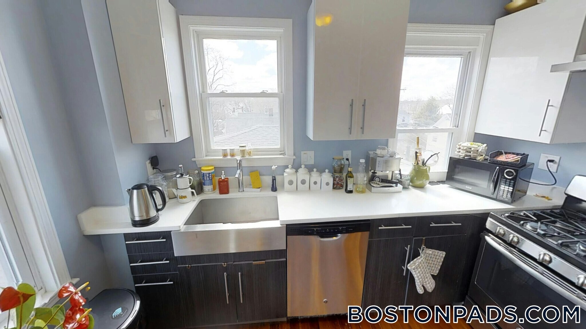 Building Photo - 6 Hinckley St