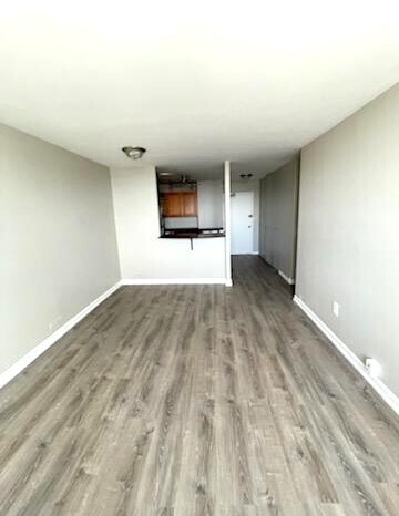 Building Photo - 1355 N Sandburg Terrace