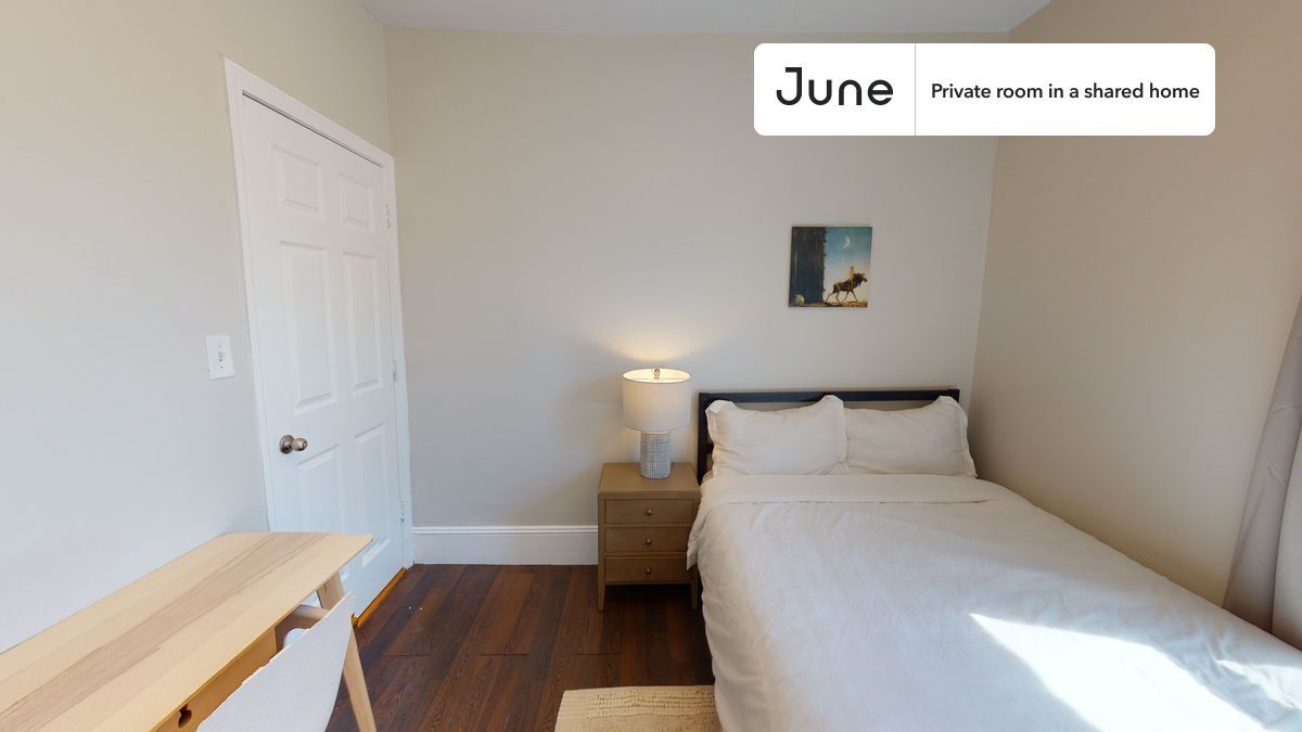 Building Photo - Room in Shared 4 bed/1.5 bath home in Dorchester - Fields Corner West