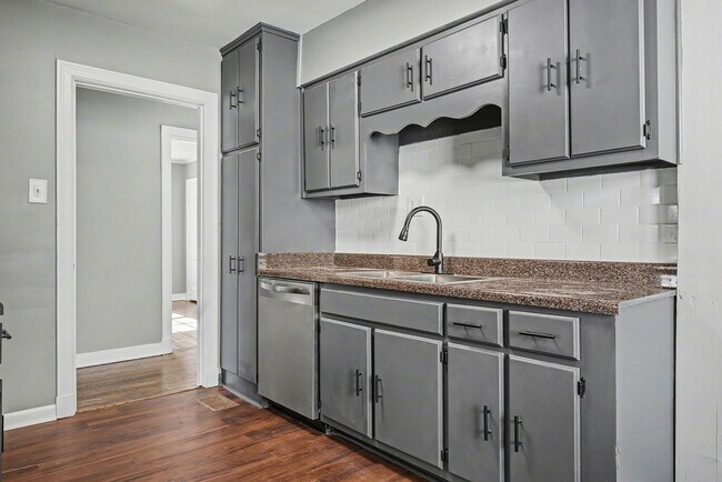 Building Photo - Charming Renovated Home Near U of M – Featuring Expansive Workshop & Garage