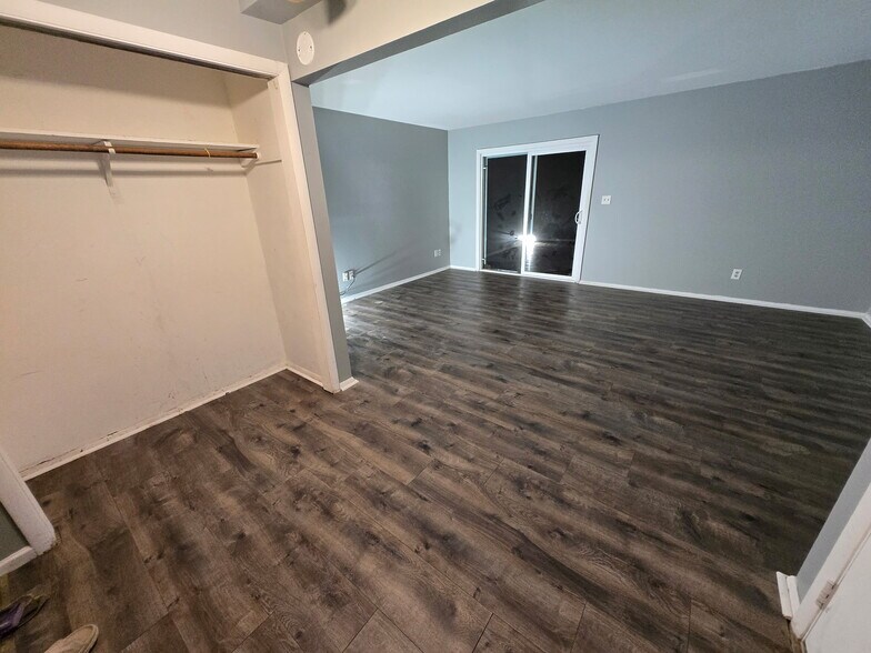 Building Photo - 1332 S 14th St