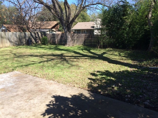 Building Photo - 5309 Fort Clark Dr