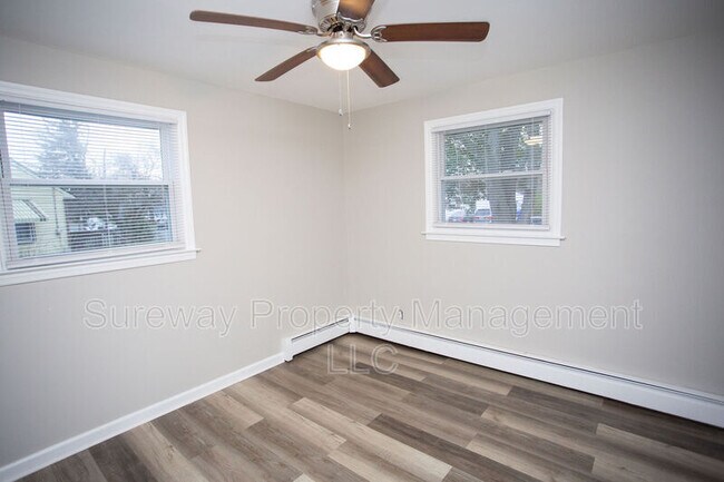 Building Photo - 19 Estate Rd