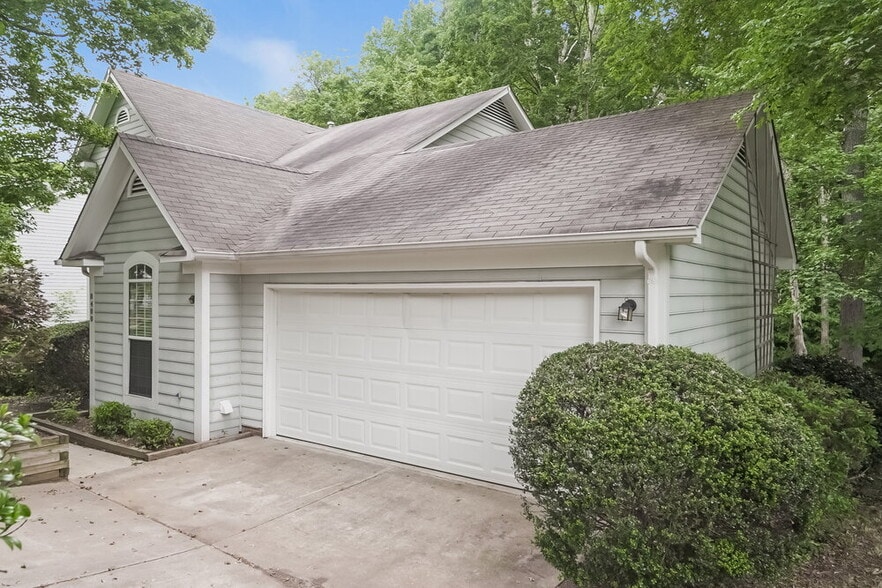 Building Photo - 8400 Woodford Bridge Dr