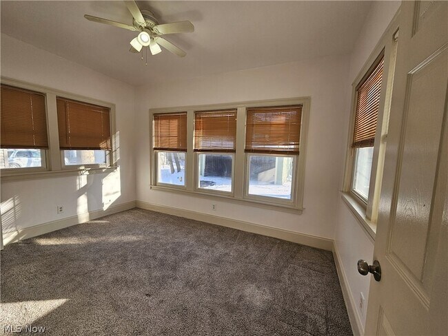 Building Photo - 3430 Beechwood Ave