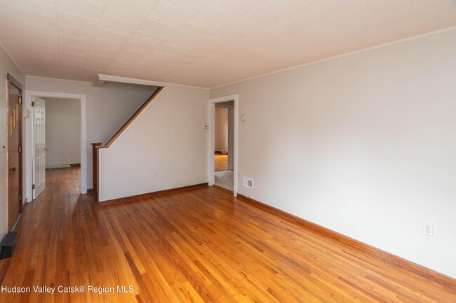 Building Photo - 297 Clifton Ave