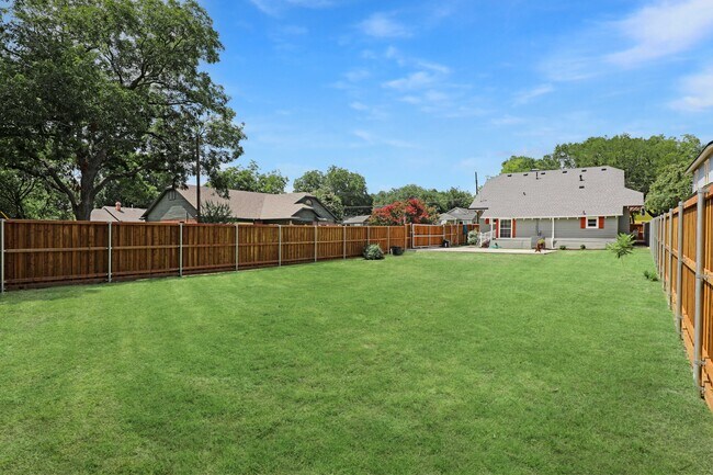 Building Photo - 1407 W Louisiana St