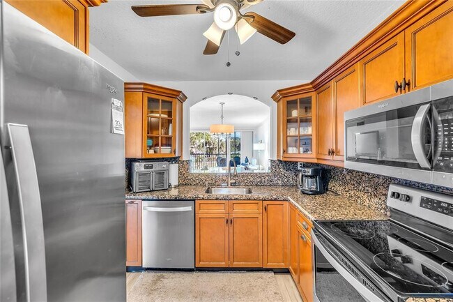 Building Photo - 3150 NE 48th Ct