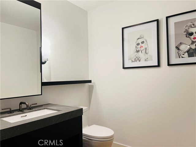 Building Photo - 10777 Wilshire Blvd