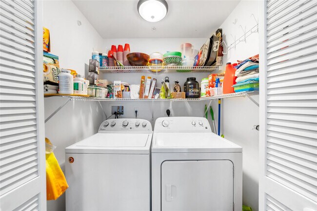 Building Photo - 101 SE 20th Ave