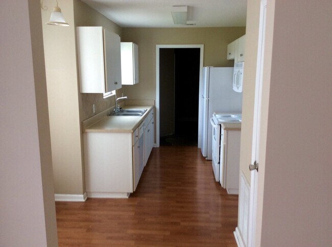 Building Photo - 5001 Scotch Pine Ave