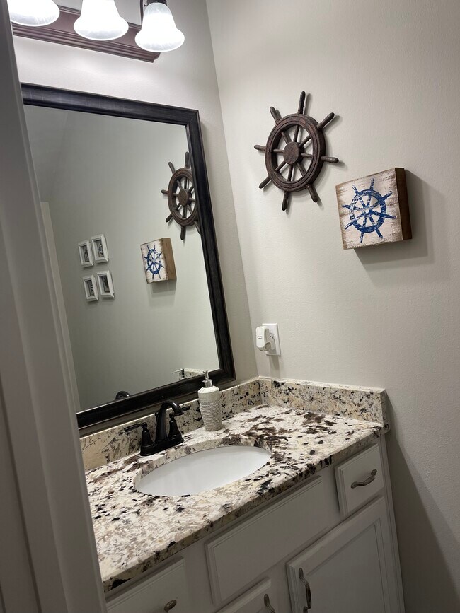 Half Bath - 1000 Dalton Cir