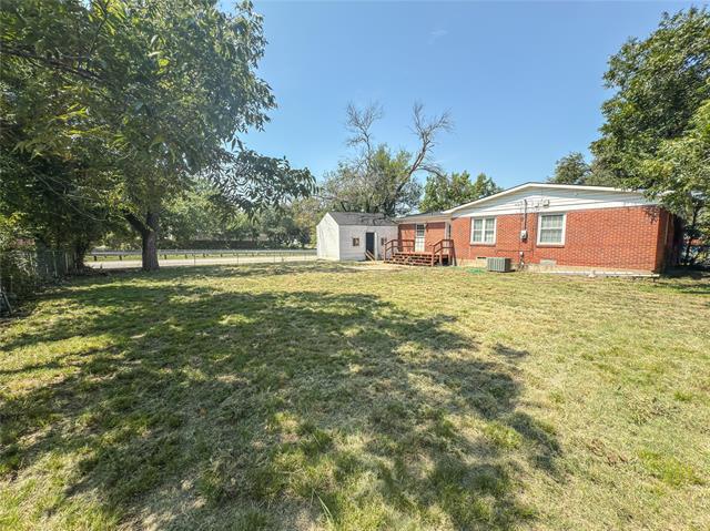 Building Photo - 10804 Dunaway Dr