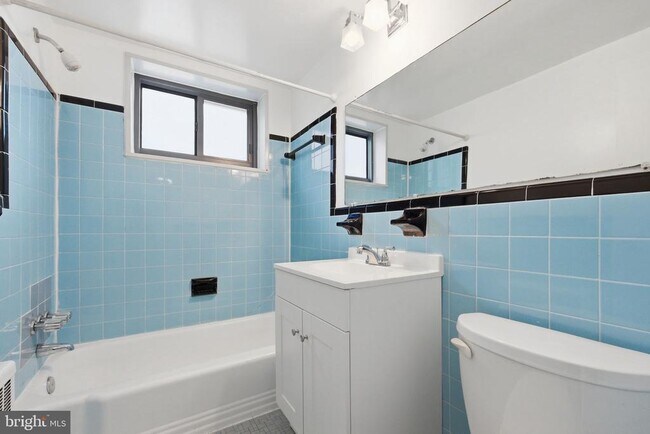 Building Photo - 1200 S Arlington Ridge Rd