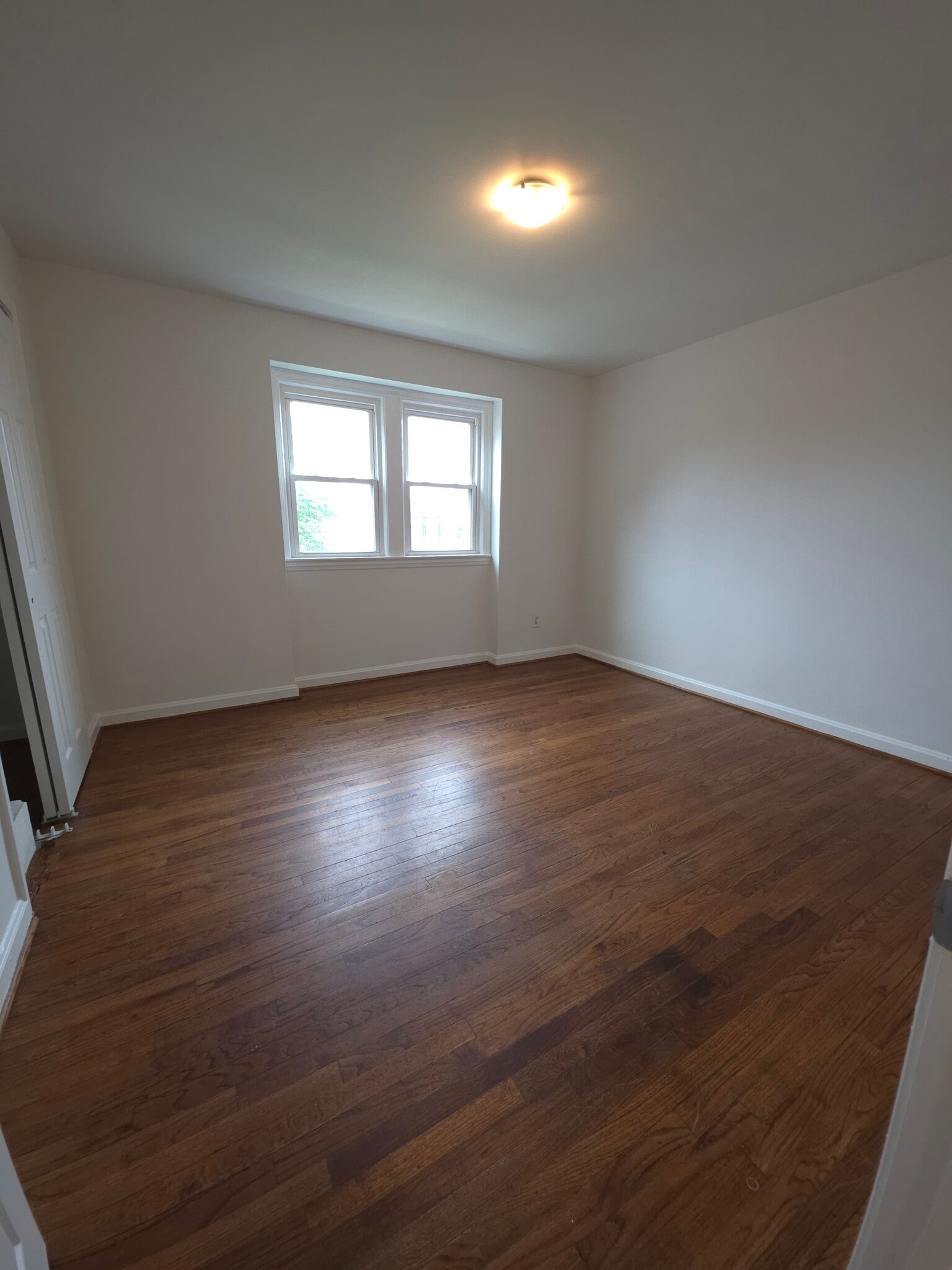 Building Photo - 2528 Iverson St
