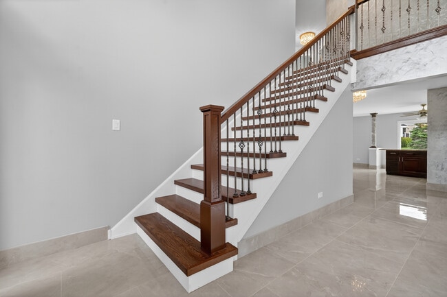 Building Photo - 14031 Preston Dr