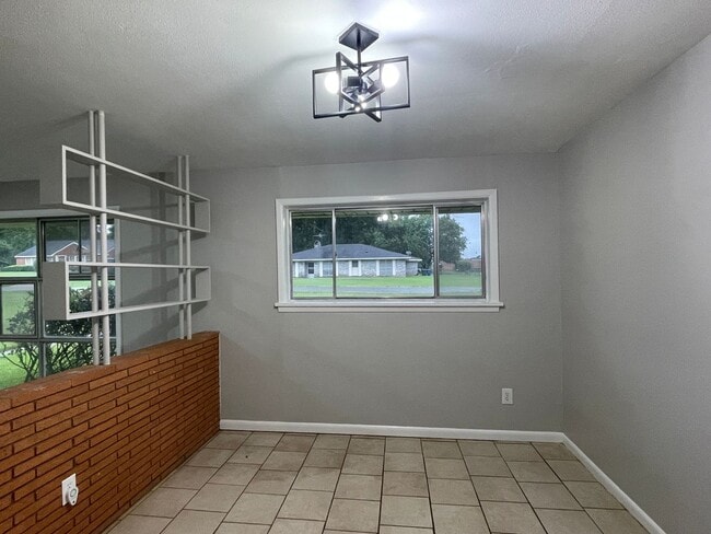 Building Photo - NICE HOME IN NORTH HIGHLANDS SUBDIVISION