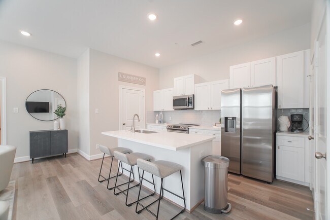 Building Photo - 504 Nursery Rd