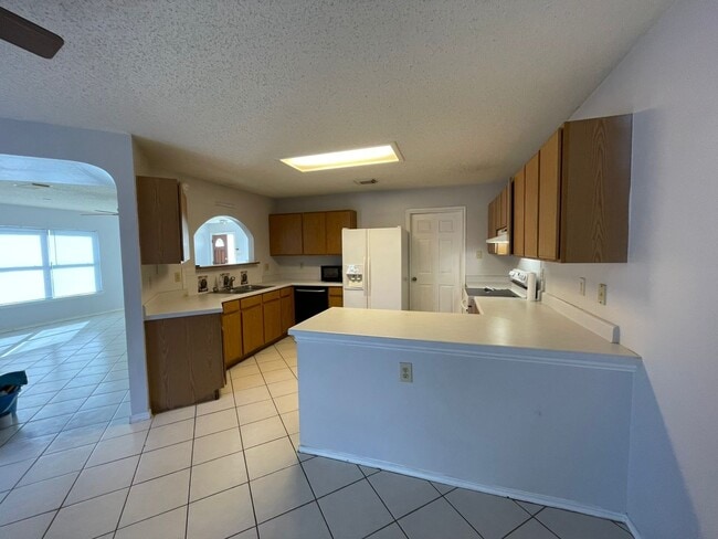 Building Photo - Stunning 3 Bedroom - 2.5 Bath Home for Rent!