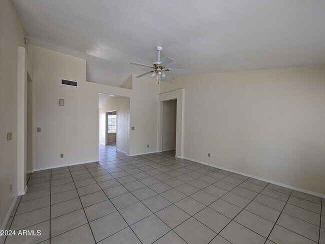 Building Photo - 11941 N 69th Ave