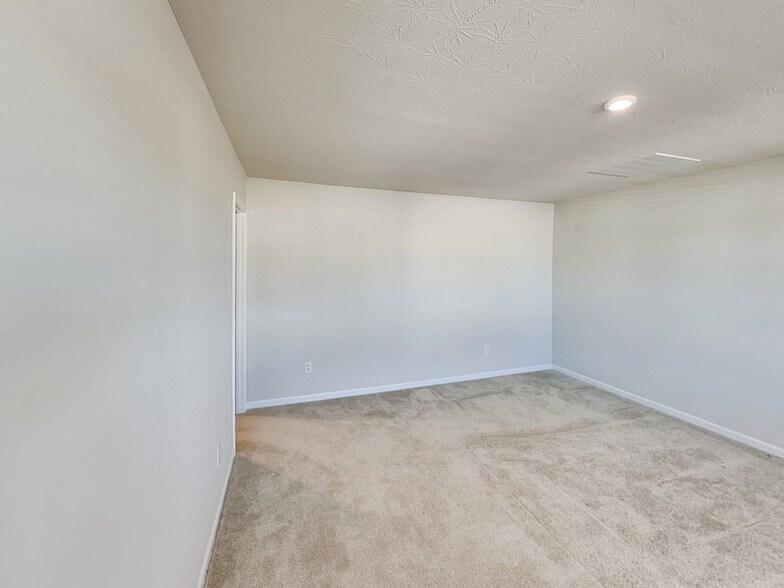 Building Photo - 855 Black Rock Cir