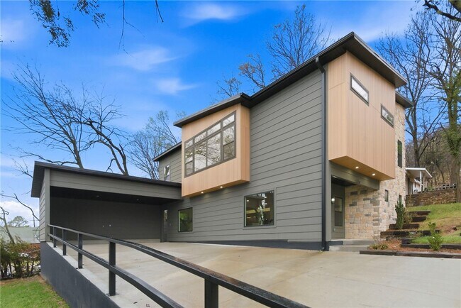 Building Photo - 567 S Blair Ave