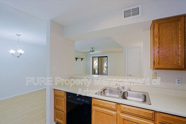 Building Photo - 9355 N 91st St