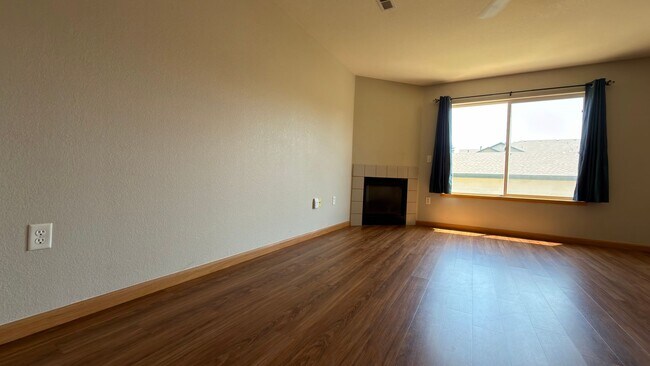 Building Photo - Great Townhome in Fort Collins