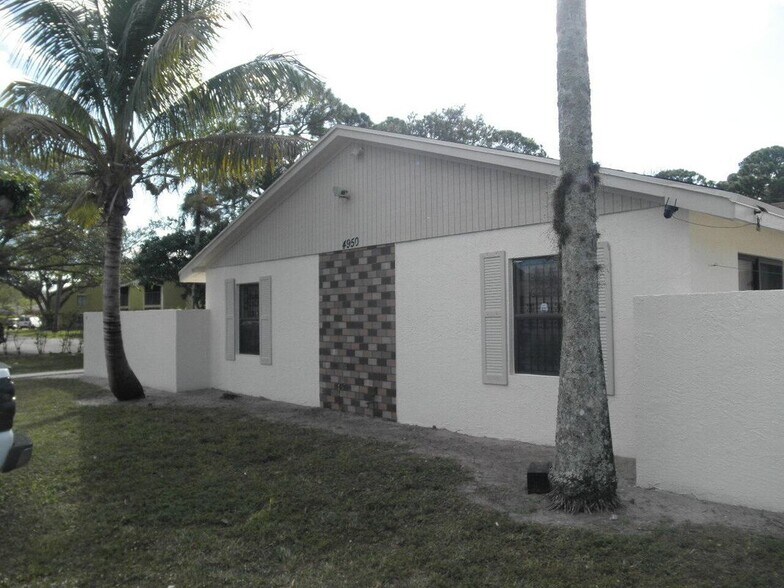 Building Photo - 4950 Cherry Rd