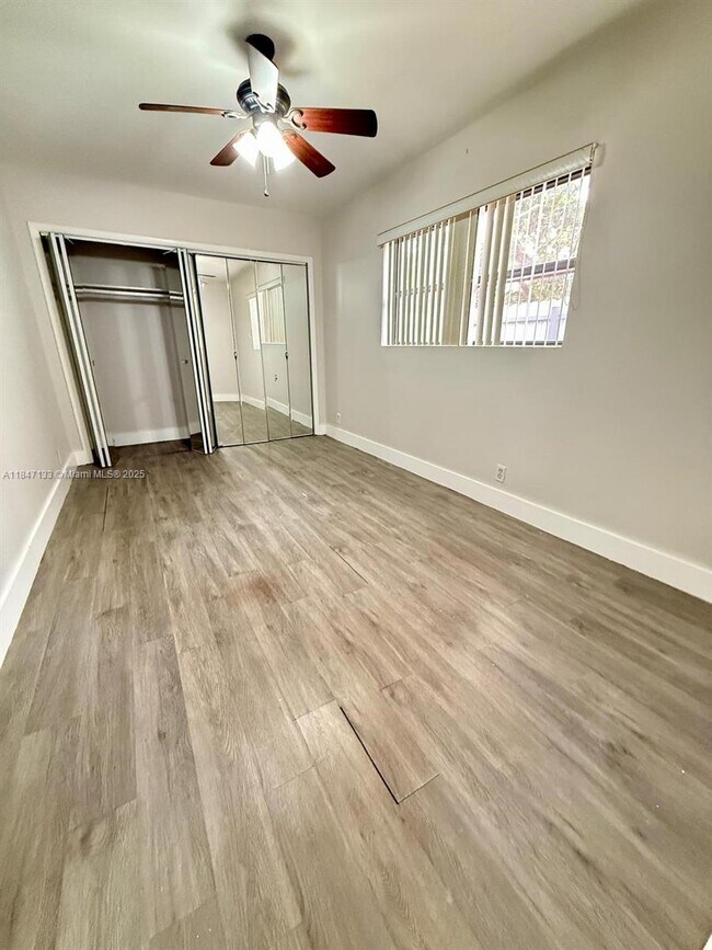 Building Photo - 2240 N 57th Way