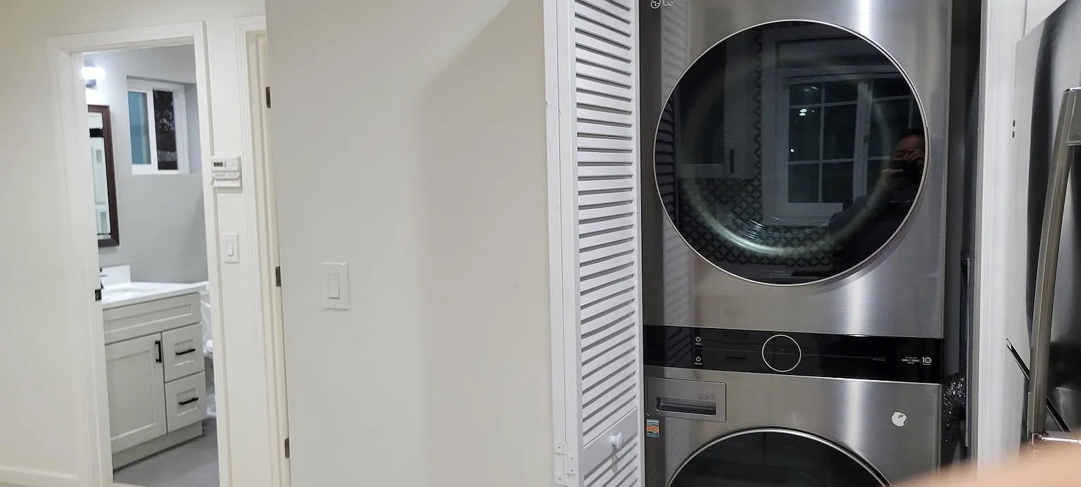 Washer/Dryer - 438 Minor Ave