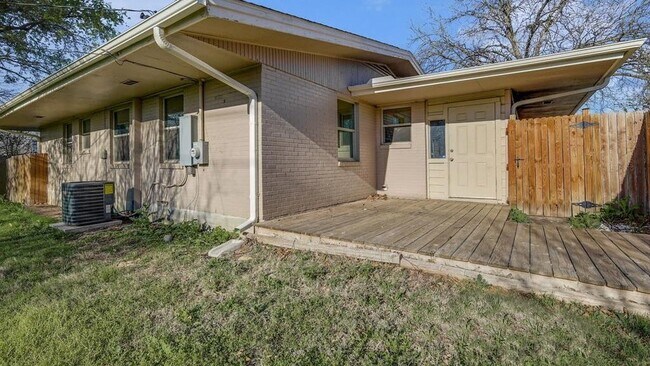 Building Photo - 4313 Bonnie Dr