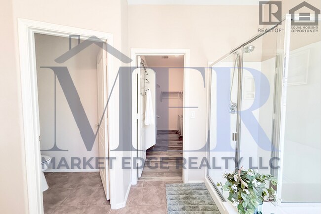 Building Photo - 4Bed/2Bath Furnished Home at Monroe/87th A...