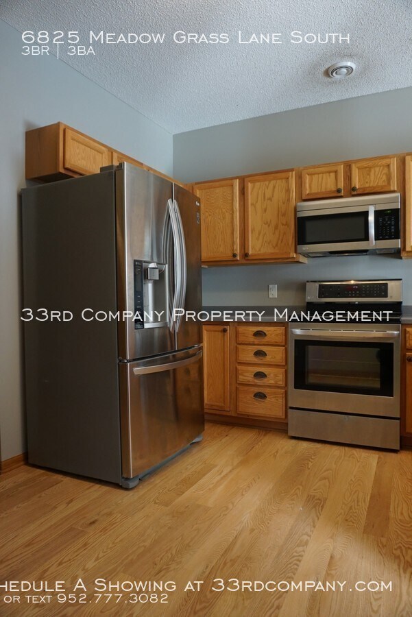 Building Photo - Exceptional 3-Bedroom Townhome in Cottage ...