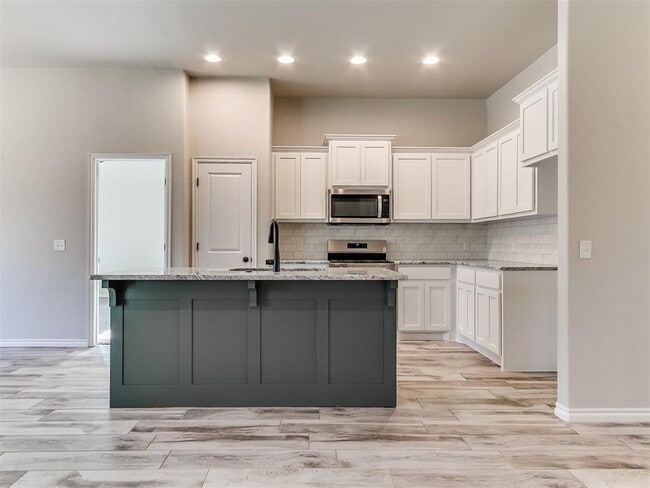 Building Photo - 12200 Rockbed Dr