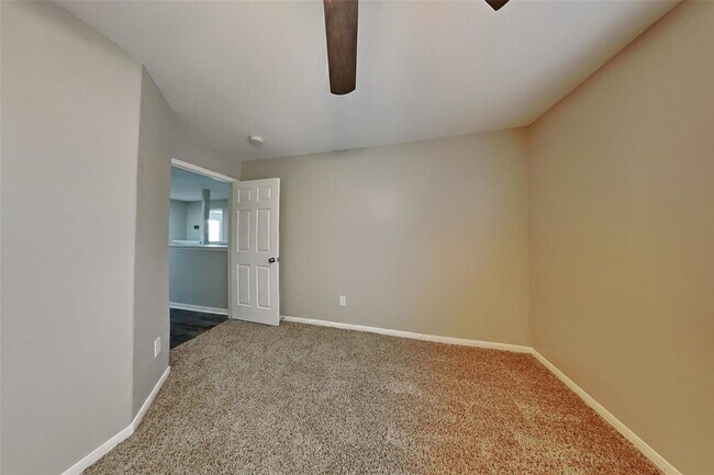 Building Photo - Dorsey Lane, Pearland, TX 77584 - 3 BR 2 BA single-family home