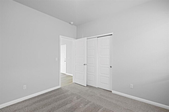 Building Photo - 453 Gaida Loop