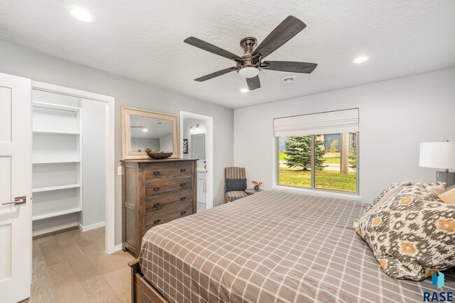 Building Photo - 7563 S Grand Arbor Pl
