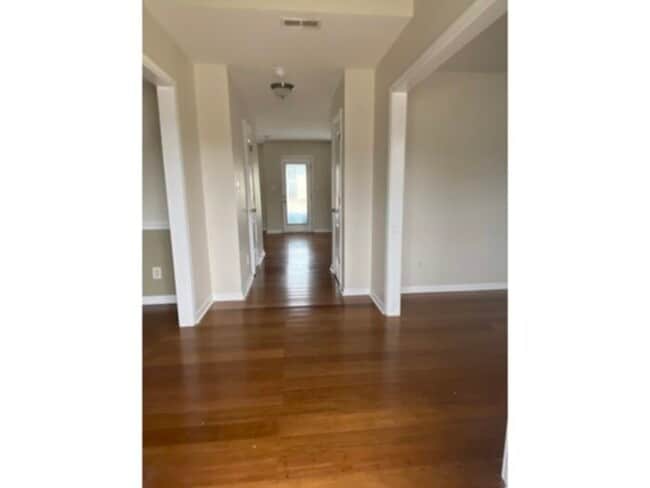 Building Photo - 50 Breezewood Dr